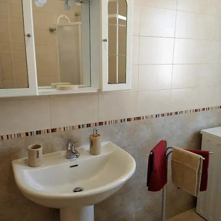 Casa Lucilla Vicino Castello E Centro Storico Apartamento *