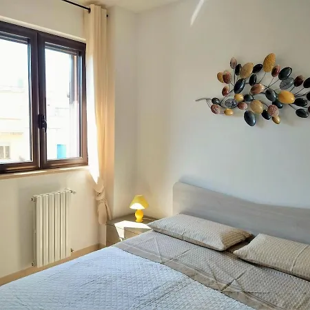 Casa Lucilla Vicino Castello E Centro Storico Apartamento *