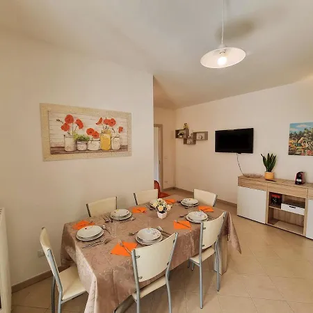 Casa Lucilla Vicino Castello E Centro Storico דירה *